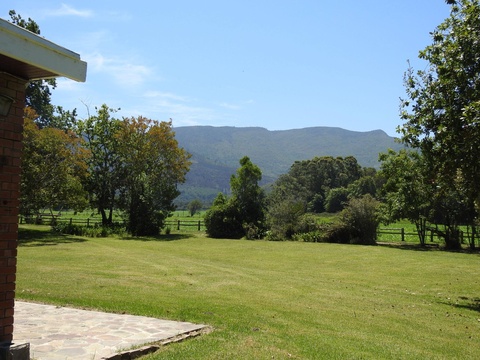 Views of the dairy farm fields with the Tsitsikamma mountains in the background from the front of Natures Way Farmhouse